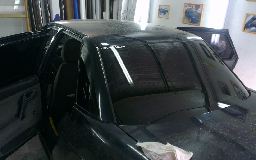 Тонировка стекол автомобиля ВАЗ 2110 пленкой SunTek Carbon
