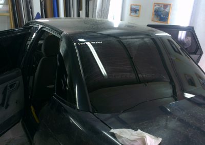 Тонировка стекол автомобиля ВАЗ 2110 пленкой SunTek Carbon