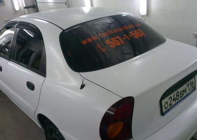 Daewoo Lanos — оклейка авто белой пленкой для такси — июнь 2013