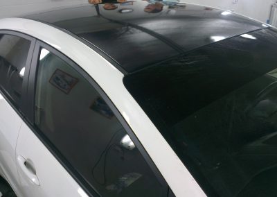 Оклейка крыши авто черным глянцем — июль 2013