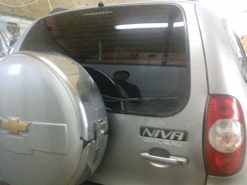 Chevrolet Niva — тонировка задней полусферы — 26.01.2014
