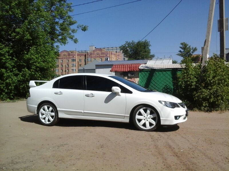 Honda Civic — тонировка стекол в Казани — июнь 2014