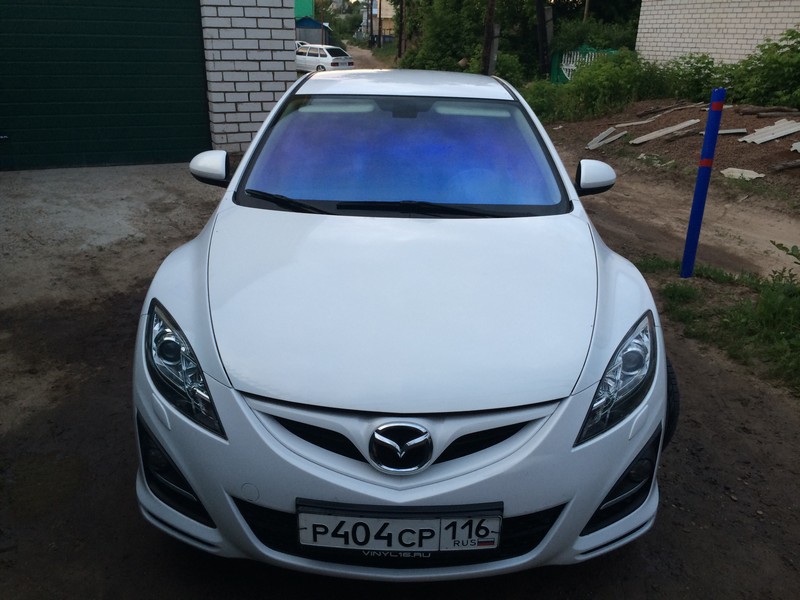 Mazda 6 — тонировка лобового стекла пленкой хамелеон — июль 2014