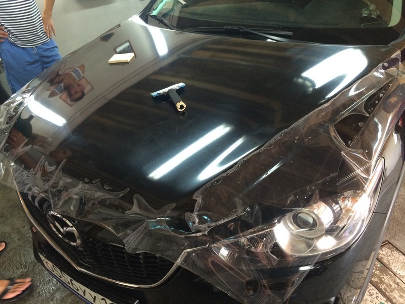 Бронирование капота  автомобиля Mazda CX 5 — июль 2014