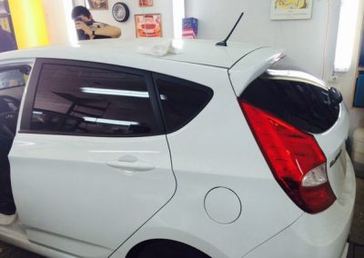 Hyundai Solaris — тонировка задних и передних стекол в Казани