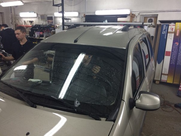 Лада Ларгус — тонирование стекол автомобиля