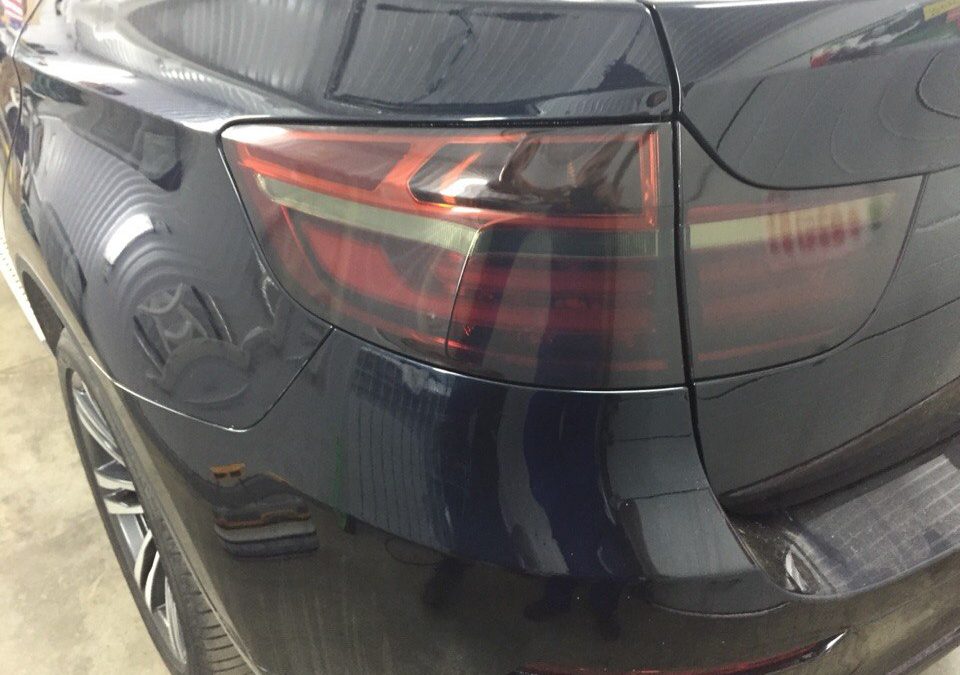 Тонировка задних фонарей на BMW X6