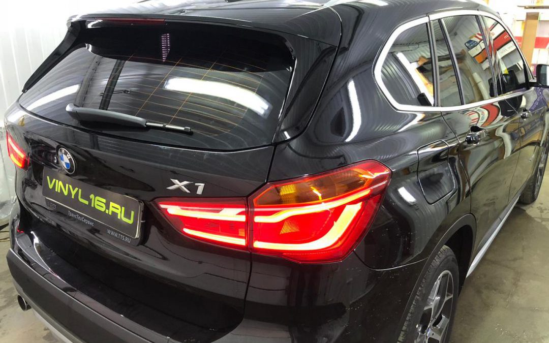 Тонировка задней части авто плёнкой Johnson 95% — BMW X1