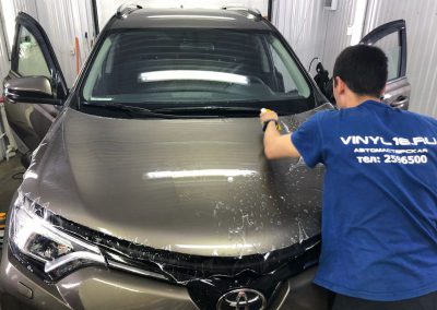 Автомобиль Toyota Rav 4 — защита кузова полиуретановой плёнкой Hexis Bodyfence