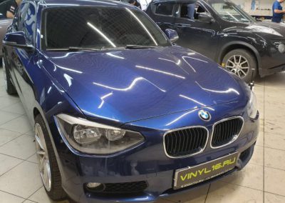 BMW 1 серии — тонировка лобового стекла и бронирование фар пленкой с эффектом затемнения
