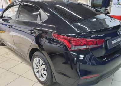 Hyundai Solaris — профессионально тонировка стекол автомобиля