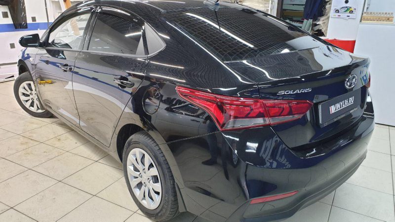 Hyundai Solaris — профессионально тонировка стекол автомобиля