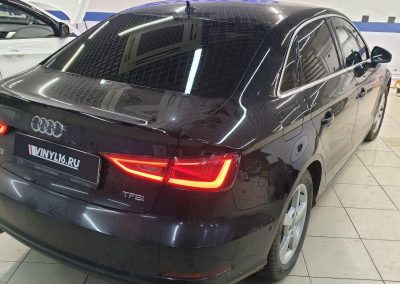 Тонировка задних и передних стекол автомобиля Audi A3 пленкой Llumar