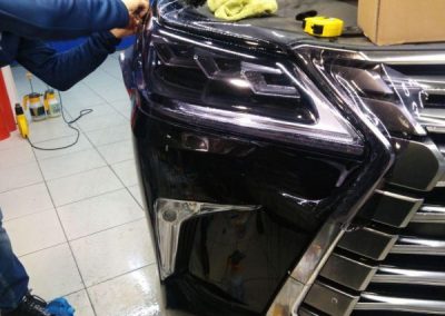 Бронирование фар автомобиля Lexus LX570 полиуретановой пленкой Stek