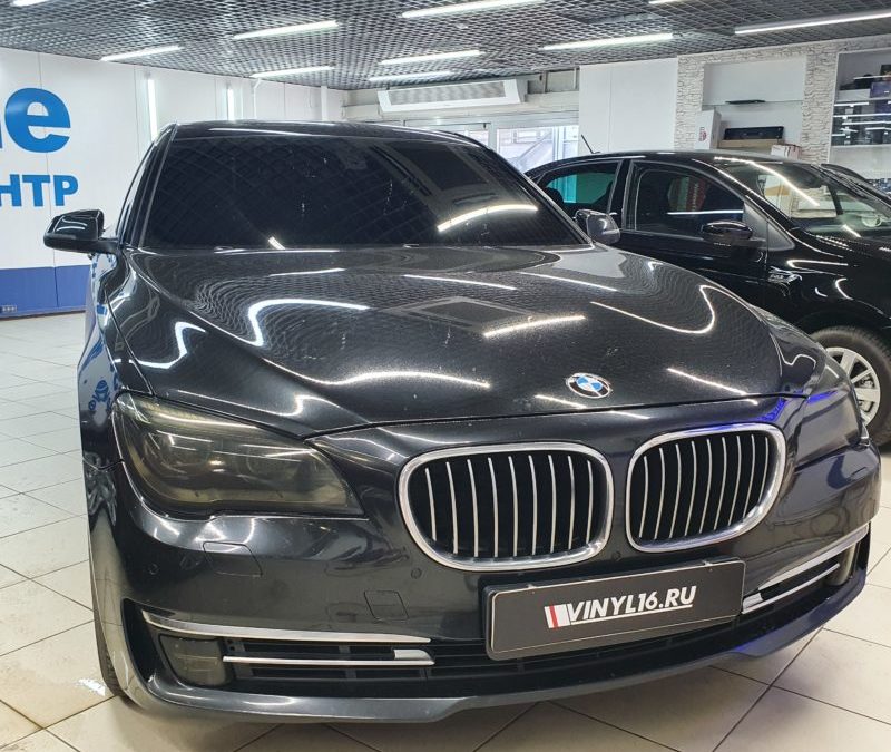 BMW 7 — тонировка лобового стекла пленкой Shadow Guard 95%