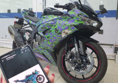 Оклейка мотоцикла Kawasaki Ninja в Казани — разработка дизайна, печать и оклейка