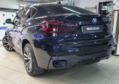 BMW X6 — тонировка боковых стекол пленкой Shadow Guard 50%
