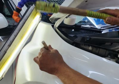 Honda CR-V — ремонт вмятины на переднем правом крыле