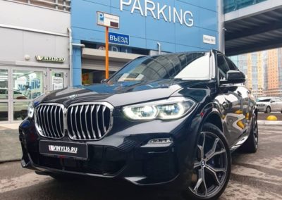 BMW X5 — бронирование полиуретановой пленкой капота, бампера, крыльев, оптики, стоек, зеркал