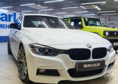 Тонировка боковых стекол автомобиля BMW 3 серии атермальной пленкой 3M