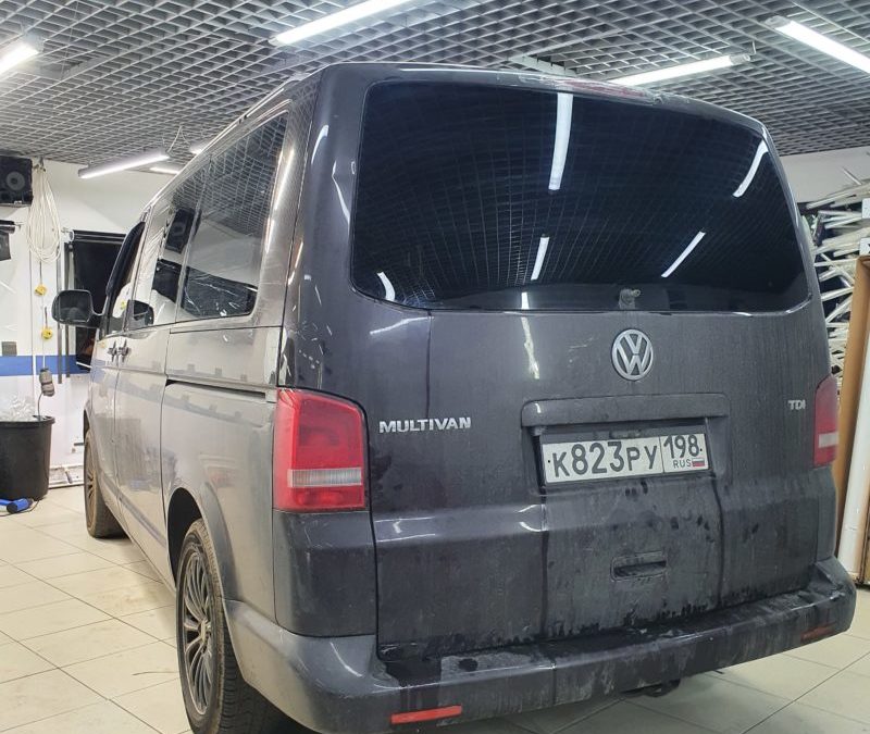 Volkswagen Multivan — тонировка задней части пленкой Shadow Guard 95%