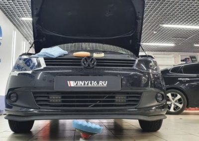 Полировка и бронирование фар автомобиля Volkswagen Polo