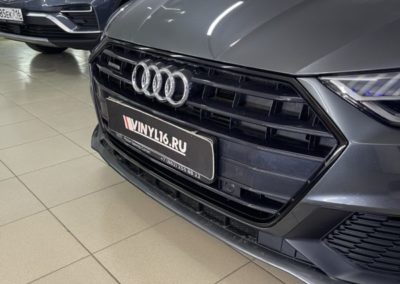 Audi A7 — выполнили антихром, бронирование фар, зеркал и стоек полиуретановой пленкой, тонировка стекол