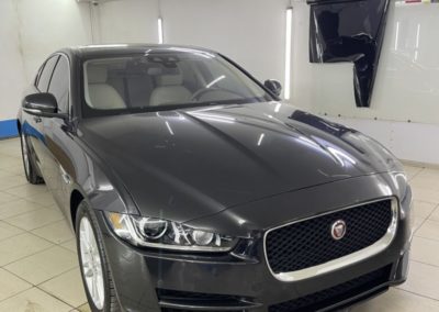 Jaguar XE — полировка кузова и химчистка салона