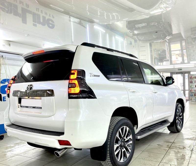 Тонировка задних стекол пленкой Shadow Guard 95% затемнения — Toyota Land Cruiser Prado