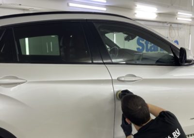 BMW X6 — полировка правой стороны