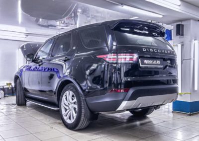 Сделали комплексное бронирование Land Rover Discovery прозрачной полиуретановой пленкой для защиты зон риска