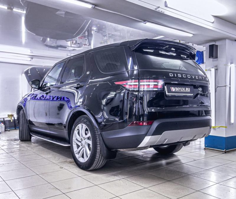 Сделали комплексное бронирование Land Rover Discovery прозрачной полиуретановой пленкой для защиты зон риска
