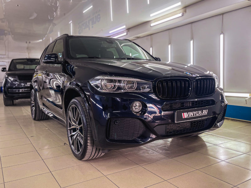 BMW X5 — полировка и бронирование кузова, нанесение керамики, тонировка
