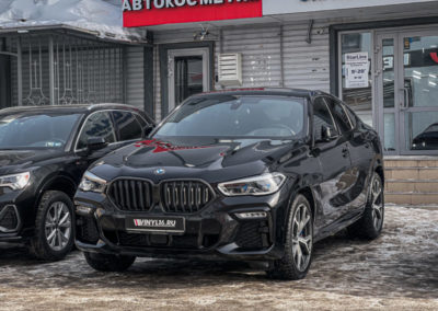 Бронирование кузова BMW X6 глянцевой полиуретановой плёнкой