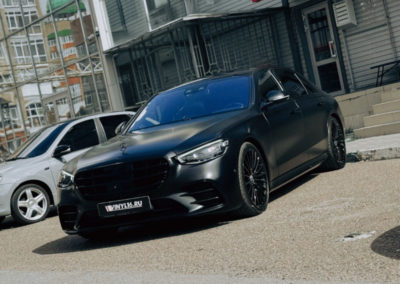 Mercedes S450 — оклейка кузова сатиновой полиуретановой пленкой, антихром