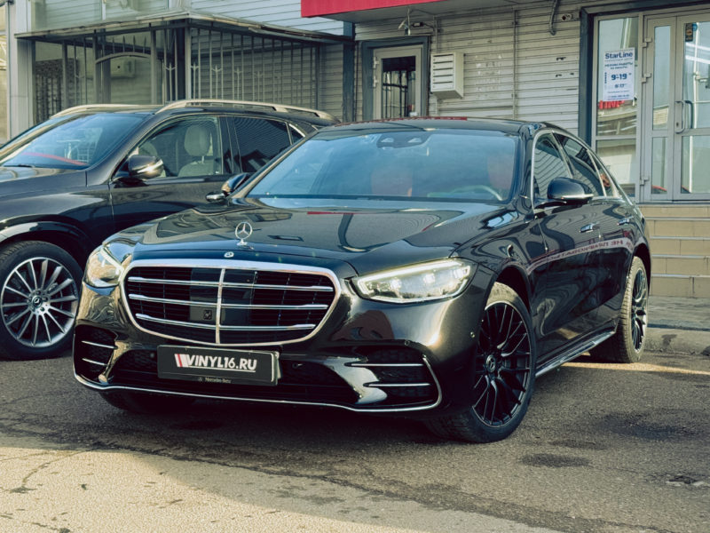 Mercedes S класса — бронирование кузова полиуретановой глянцевой пленкой