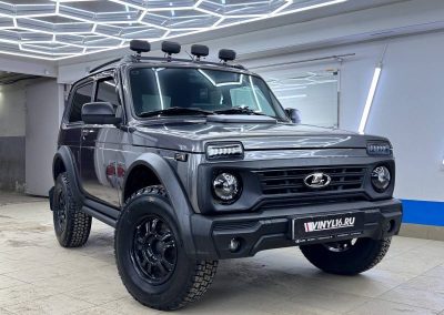 Niva — полное бронирование кузова пленкой и тонировка стекол