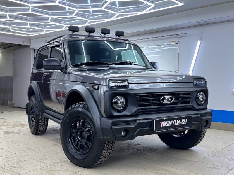 Niva — полное бронирование кузова пленкой и тонировка стекол
