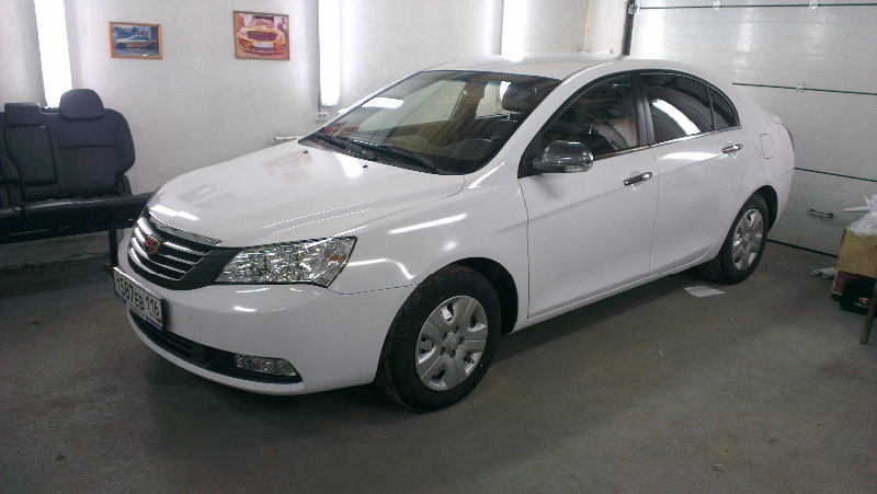 Фотография работы: Chevrolet Cruze, Lacetti, Aveo и Daewoo Nexia - оклейка автомобилей для такси в белый цвет - сентябрь 2013
