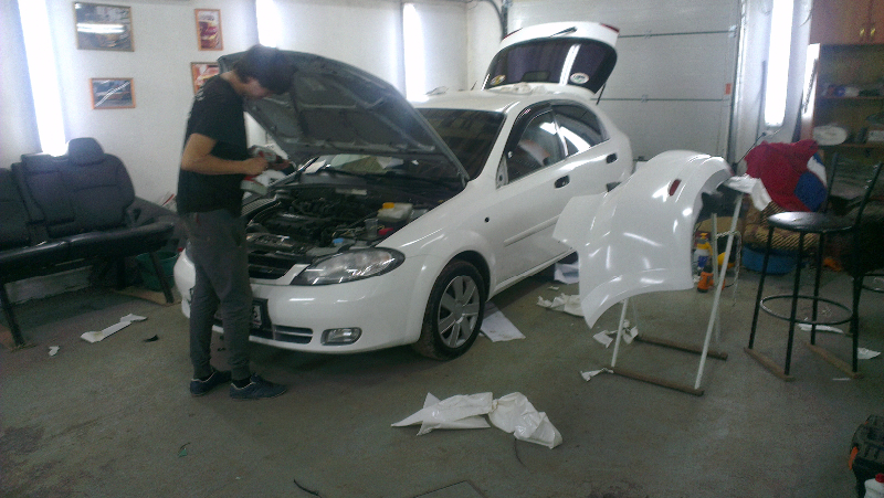 Фотография работы: Chevrolet Lacetti, Hyundai Accent - оклейка авто для такси, сентябрь 2013