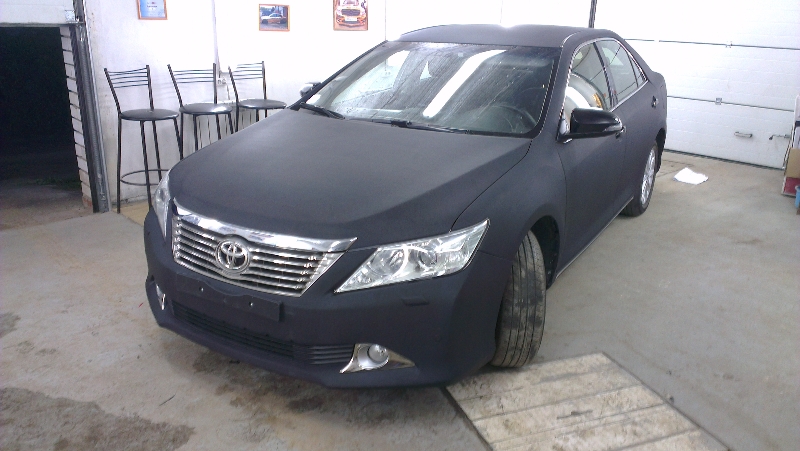 Фотография работы: Toyota Camry - оклейка авто черной алмазной крошкой, июнь 2013