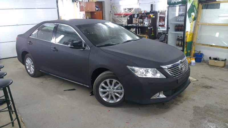 Фотография работы: Toyota Camry - оклейка авто черной алмазной крошкой, июнь 2013